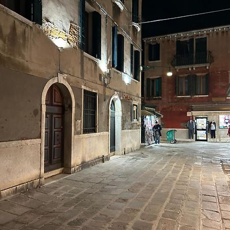 Lions Venice Guest House Bagian luar foto