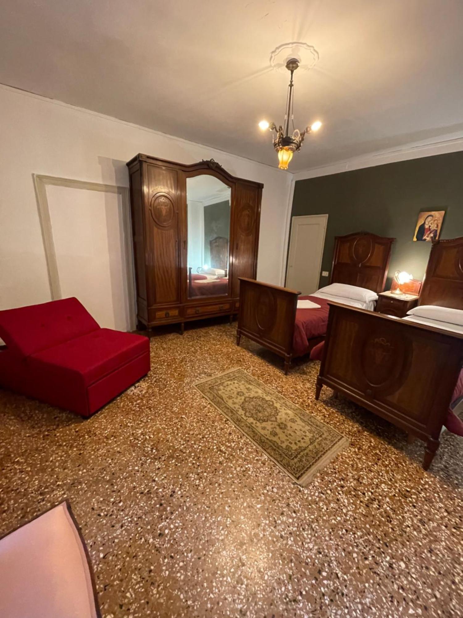 Lions Venice Guest House Bagian luar foto