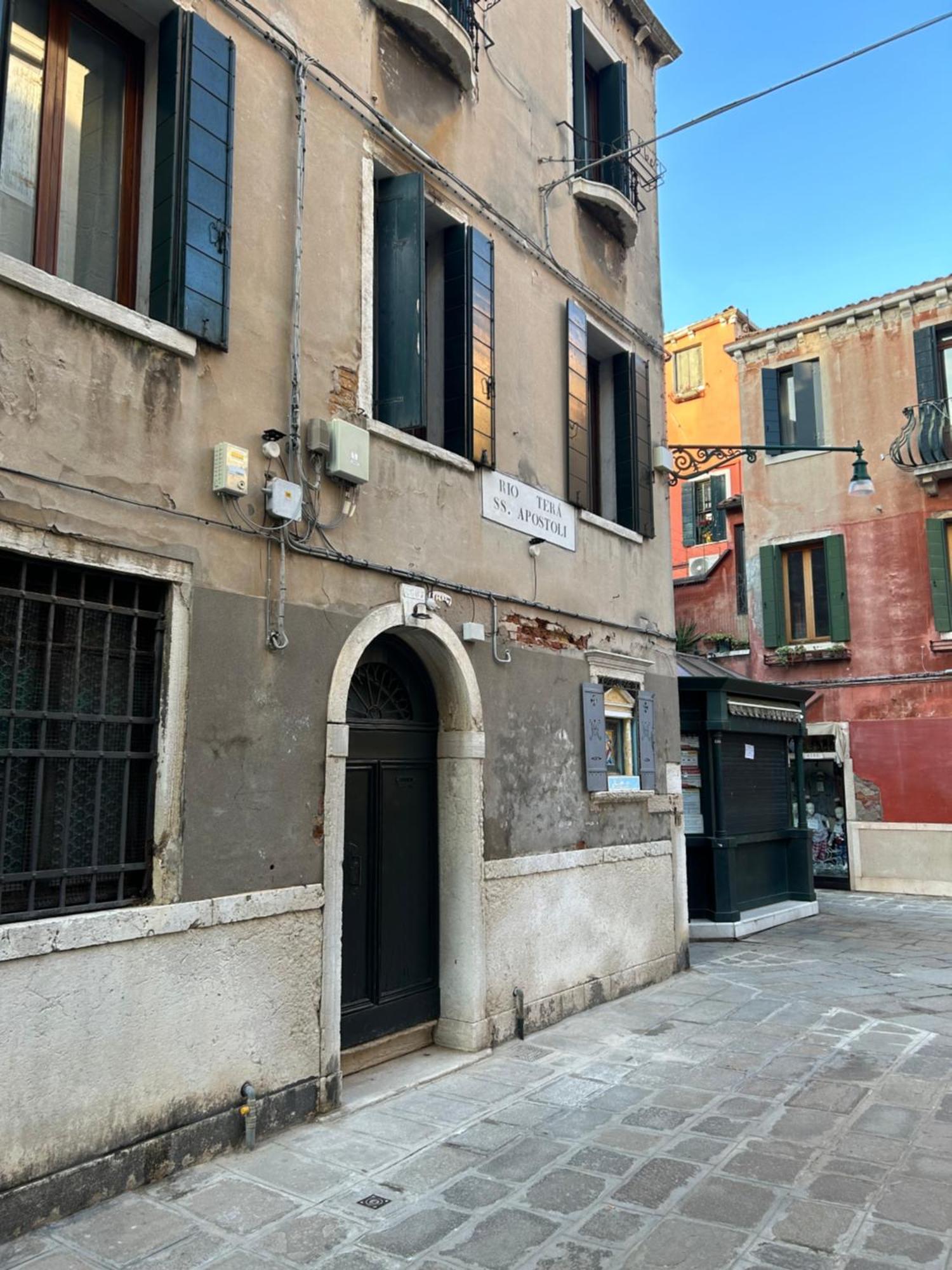 Lions Venice Guest House Bagian luar foto