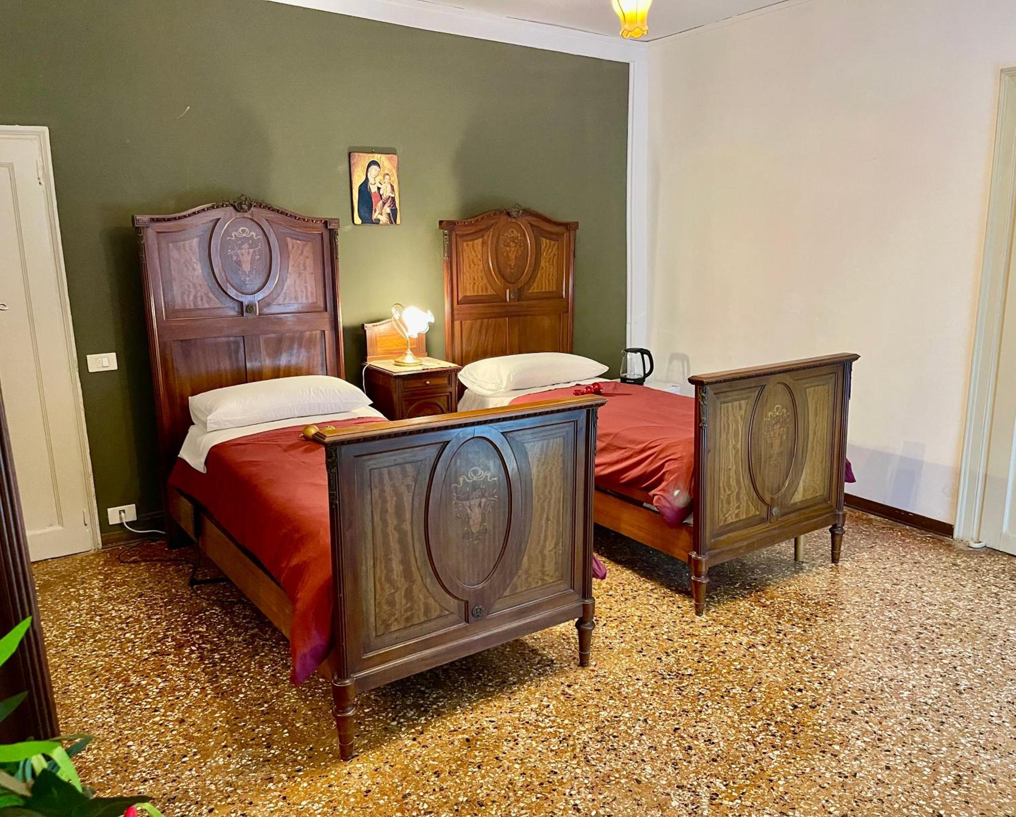 Lions Venice Guest House Bagian luar foto