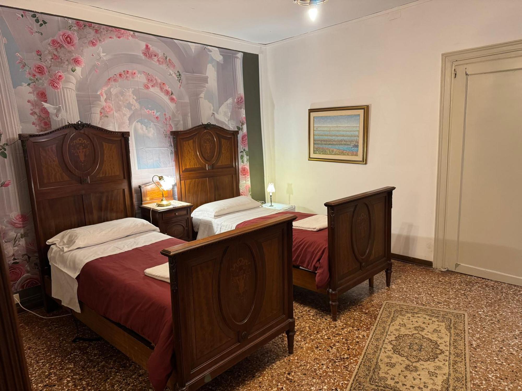 Lions Venice Guest House Bagian luar foto