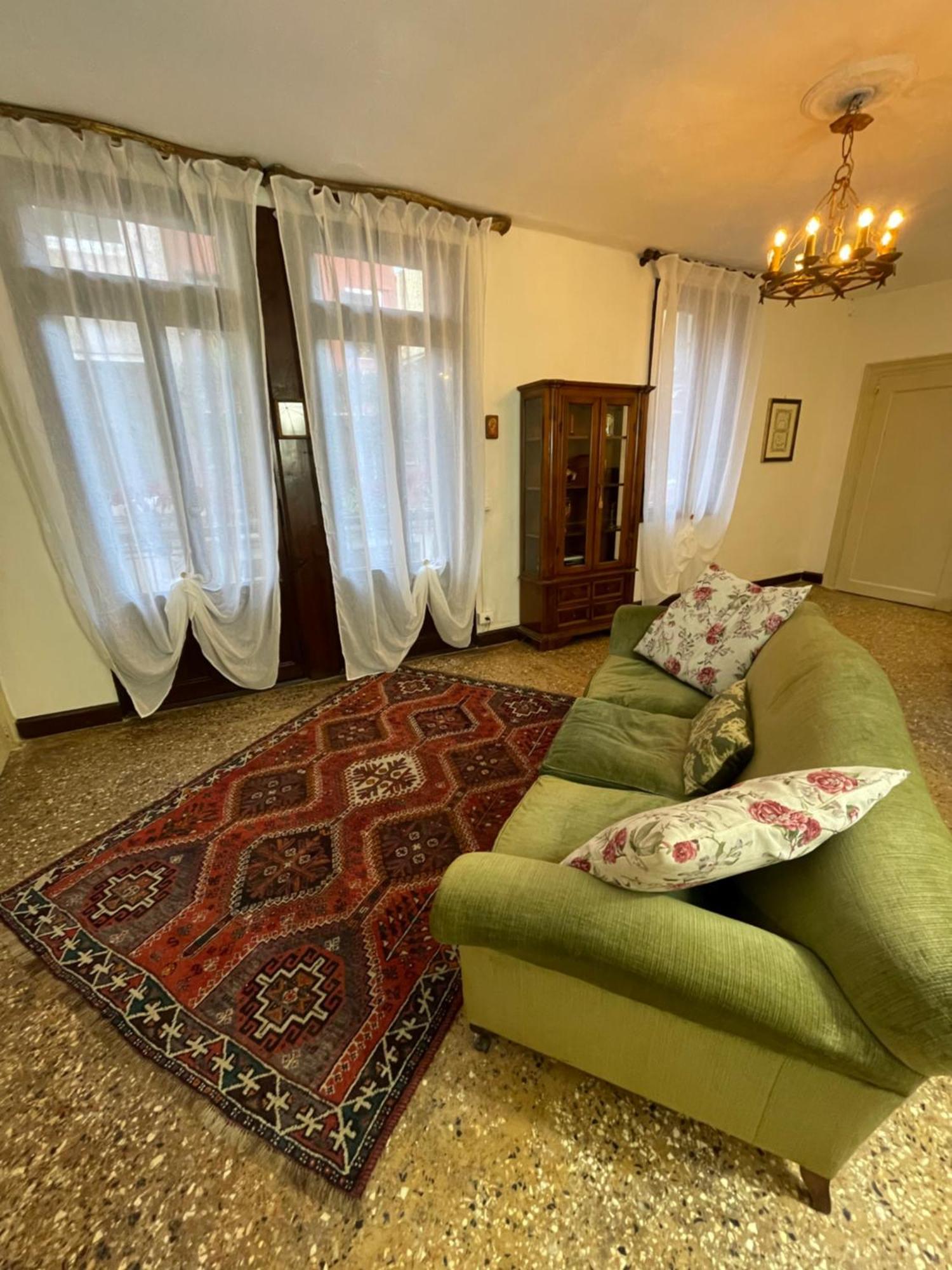 Lions Venice Guest House Bagian luar foto