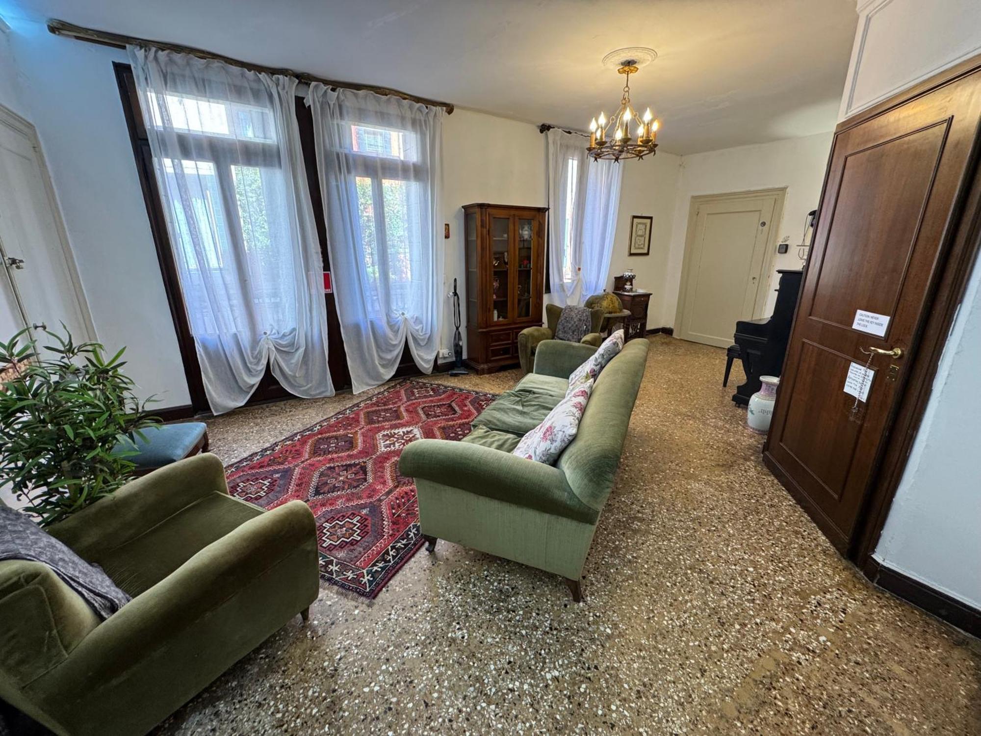 Lions Venice Guest House Bagian luar foto