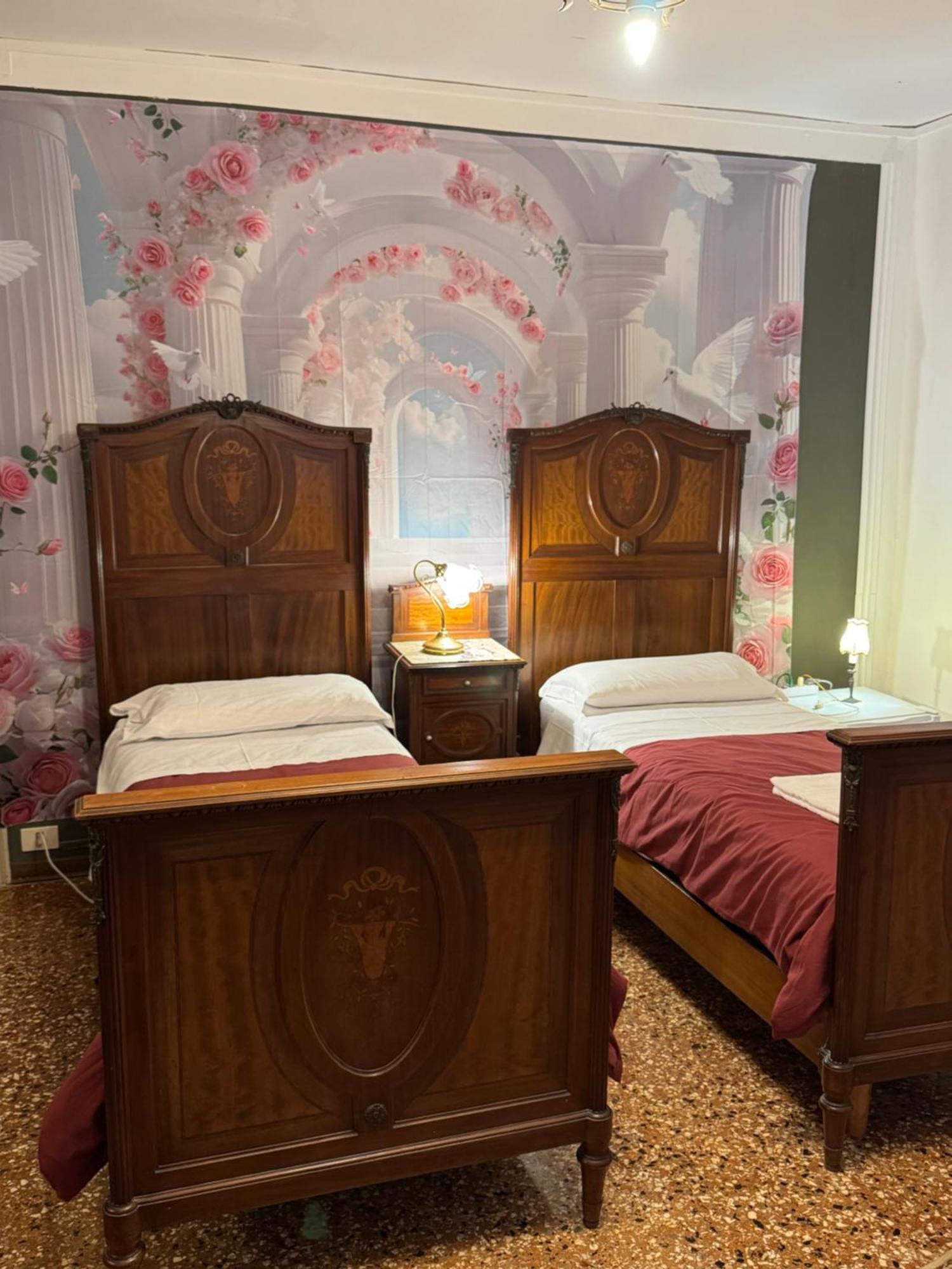 Lions Venice Guest House Bagian luar foto